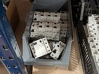 Partij aardlek- en installatieautomaten, emat - afbeelding 8 van  12