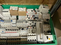 Partij aardlekautomaten en schakelmateriaal - afbeelding 4 van  6