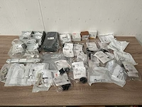 Partij abb installatiemateriaal, ca 37 verpakkingen