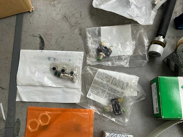 Partij abb robot onderdelen - afbeelding 13 van  22