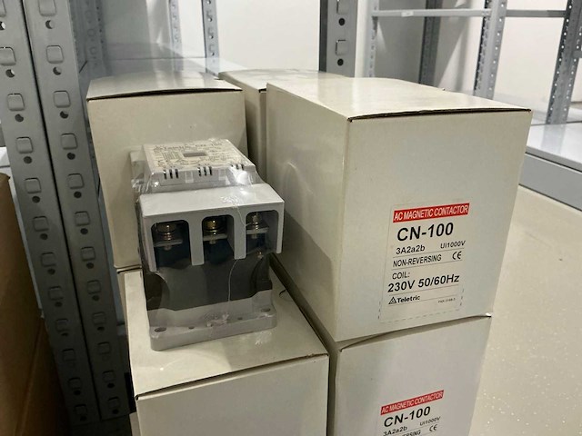 Partij ac magnetic contactors cn-100 (11x) - afbeelding 1 van  4