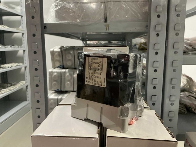 Partij ac magnetic contactors cn-65 (45x) - afbeelding 2 van  6