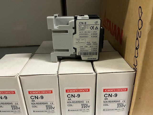 Partij ac magnetic contactors cn-9 (87x) - afbeelding 2 van  4