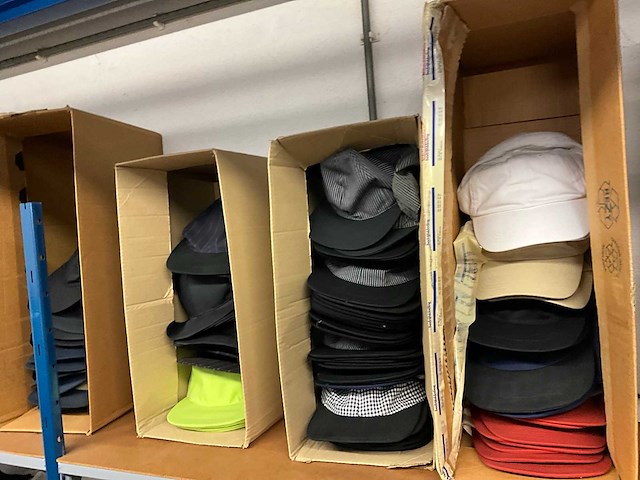 Partij accessoires - afbeelding 2 van  19