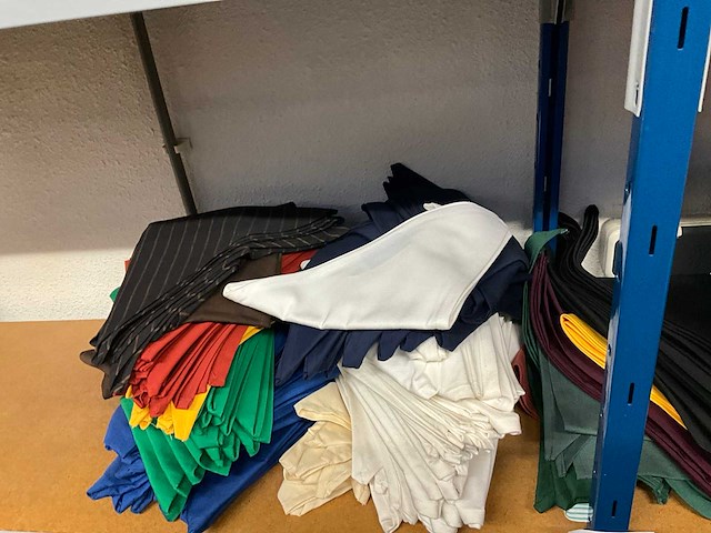 Partij accessoires - afbeelding 3 van  19