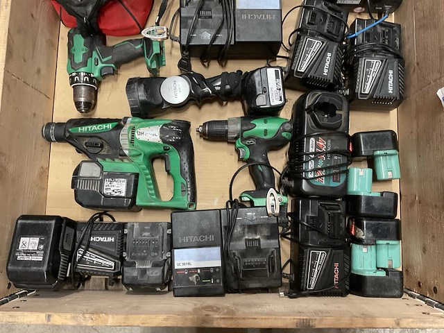 Partij accu gereedschap - afbeelding 2 van  7