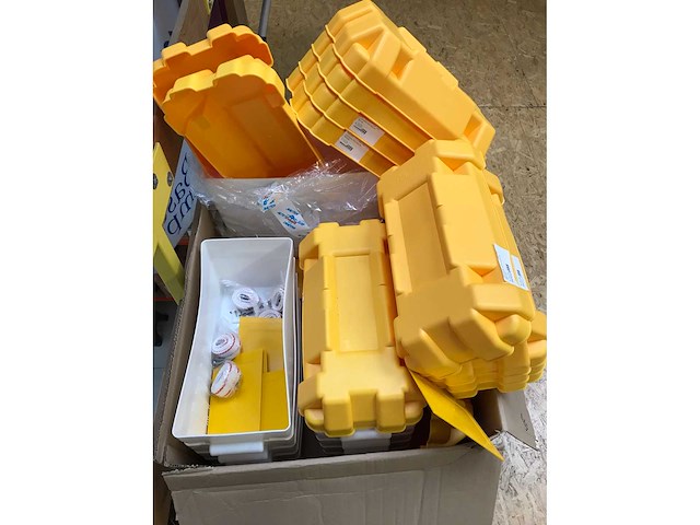 Partij accubakken - afbeelding 2 van  3