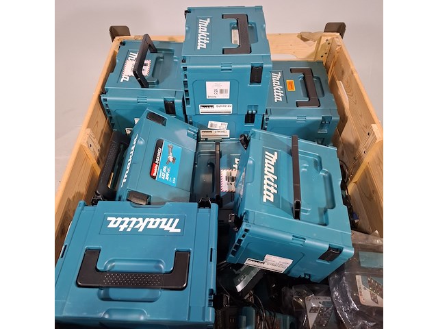 Partij acculader en koffers, o.a makita, metabo - afbeelding 2 van  9