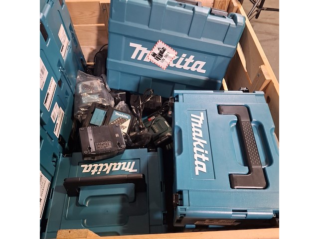 Partij acculader en koffers, o.a makita, metabo - afbeelding 8 van  9