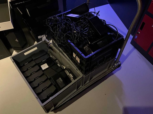 Partij accu’s en opladers - afbeelding 6 van  6