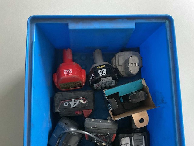 Partij accu’s - afbeelding 2 van  2