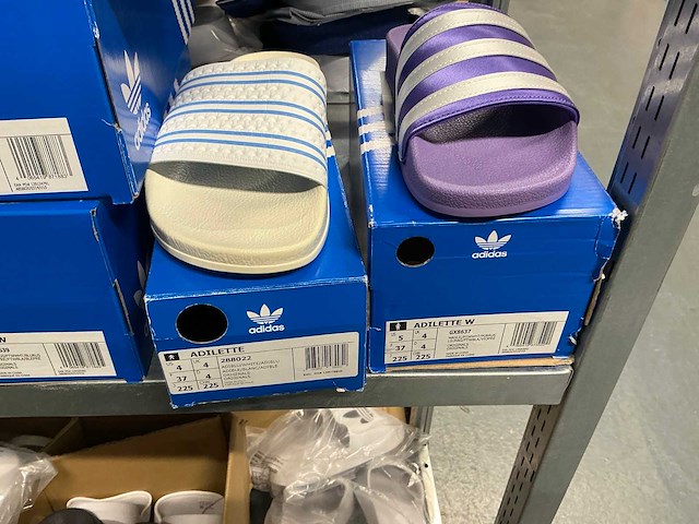 Partij adidas adilette slippers (72x) - afbeelding 5 van  18
