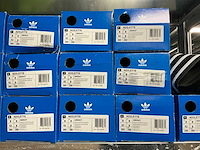 Partij adidas adilette slippers (72x) - afbeelding 13 van  18