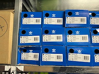 Partij adidas adilette slippers (72x) - afbeelding 15 van  18