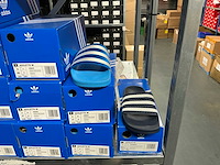 Partij adidas adilette slippers (72x) - afbeelding 16 van  18