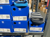 Partij adidas adilette slippers (72x) - afbeelding 17 van  18