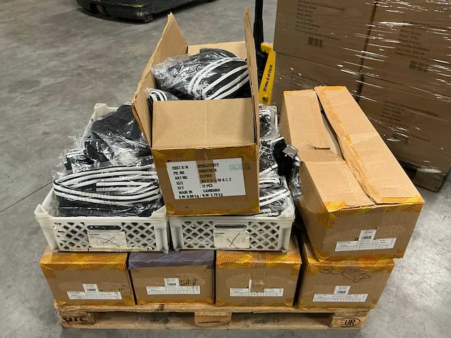 Partij adidas cz2163 tricot snappants (115x) - afbeelding 4 van  5