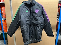 Partij adidas fc bayern munchen winter jassen (11x) - afbeelding 1 van  4