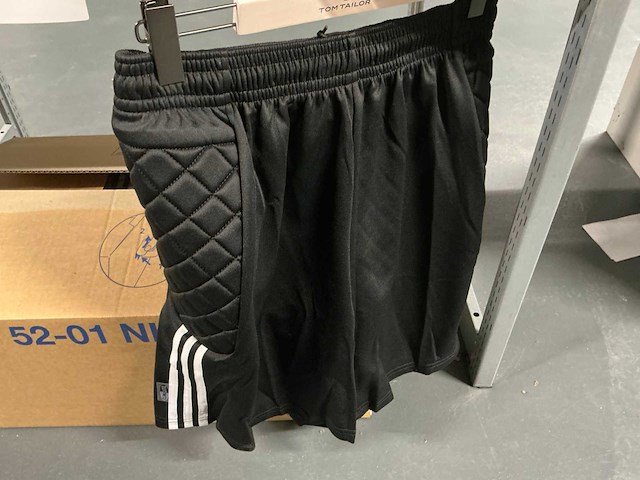Partij adidas keepershorts (48x) - afbeelding 1 van  7