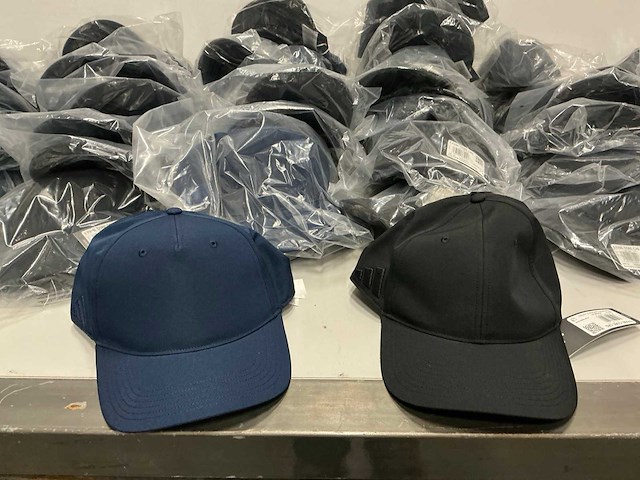 Partij adidas petten (50x) - afbeelding 2 van  7