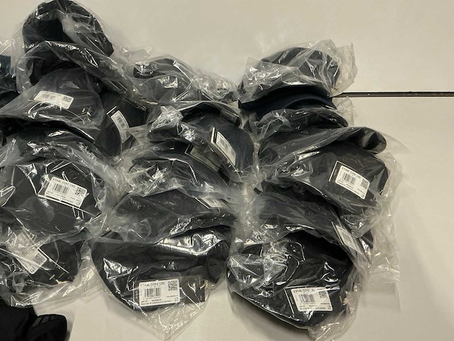Partij adidas petten (50x) - afbeelding 7 van  7