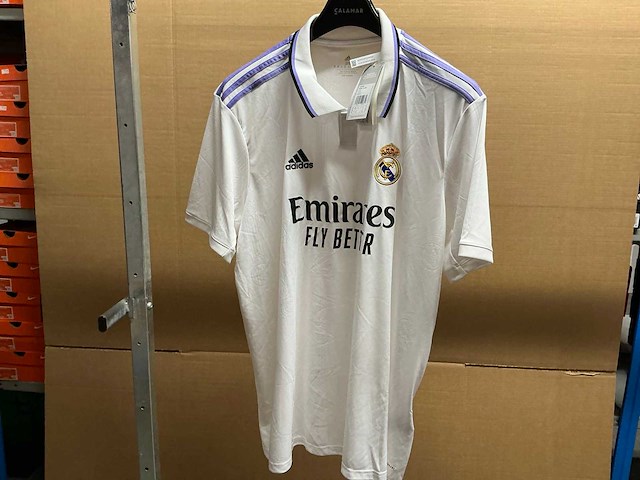 Partij adidas real madrid wedstrijdshirts (45x) - afbeelding 1 van  7