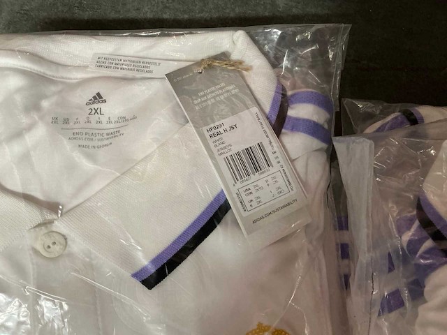 Partij adidas real madrid wedstrijdshirts (45x) - afbeelding 6 van  7