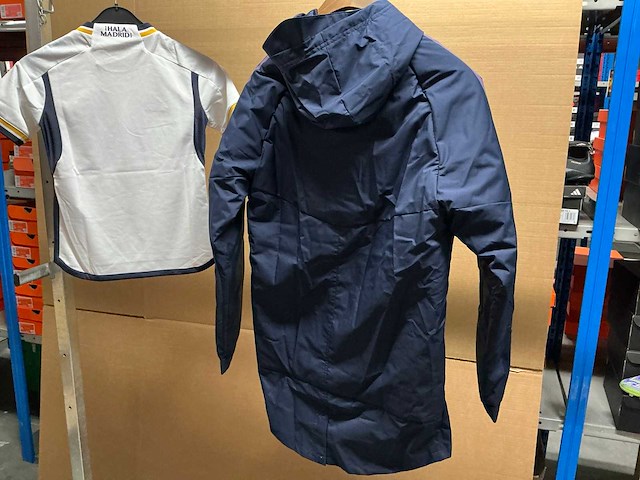 Partij adidas real madrid wedstrijdshirts/jassen (7x) - afbeelding 6 van  8
