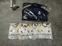 Partij adidas real madrid wedstrijdshirts/jassen (7x) - afbeelding 8 van  8