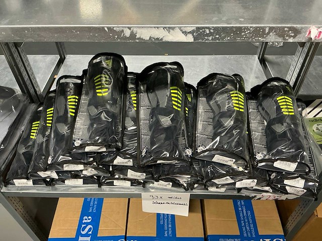 Partij adidas scheenbeschermers loxeom top (93x) - afbeelding 2 van  3