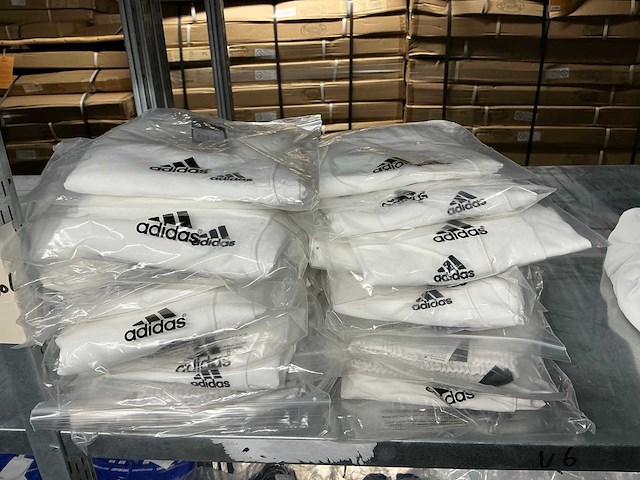Partij adidas shorts white (26x) - afbeelding 4 van  5