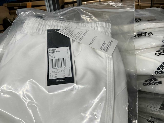 Partij adidas shorts white (26x) - afbeelding 5 van  5