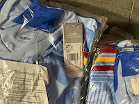 Partij adidas spanje wedstrijdshirts (78x) - afbeelding 7 van  7