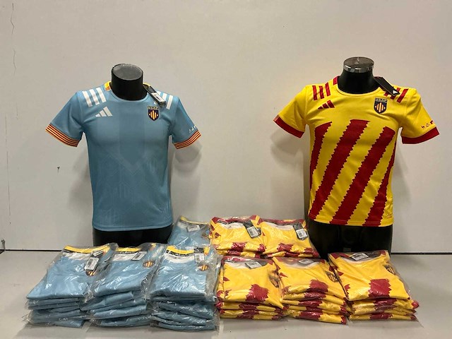 Partij adidas usap shirts (63x) - afbeelding 1 van  10