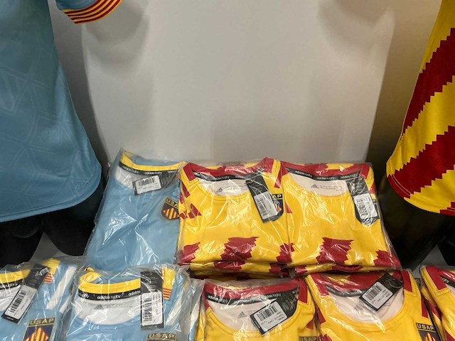 Partij adidas usap shirts (63x) - afbeelding 5 van  10