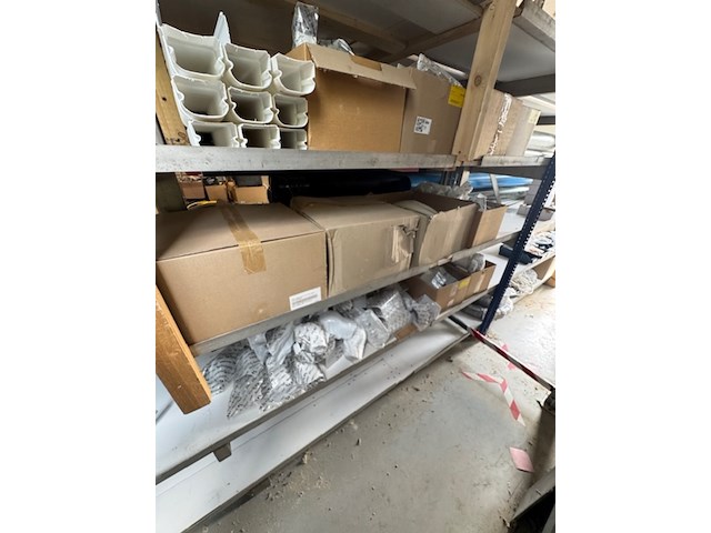 Partij afdekkappen en 3x doos flexibele buis o.a.: tecnosistemi - afbeelding 1 van  12