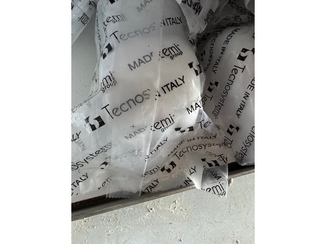 Partij afdekkappen en 3x doos flexibele buis o.a.: tecnosistemi - afbeelding 5 van  12