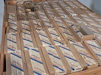 Partij afdekplaten t.b.v. zekeringenkast, o.a daf parts - afbeelding 7 van  7