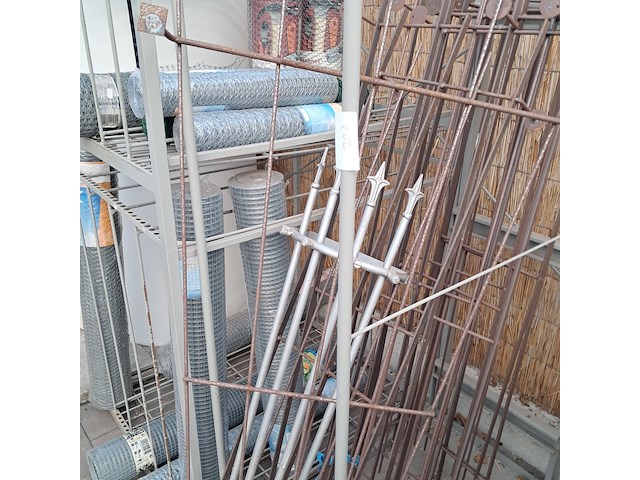 Partij afrastering en rekken o.a. derickx - afbeelding 18 van  19