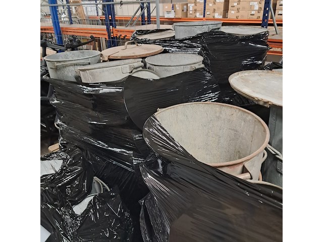 Partij afvalbakken - afbeelding 4 van  12