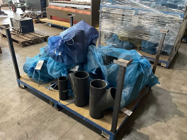 Partij afvoer materiaal - afbeelding 1 van  5