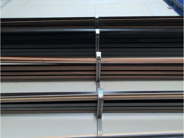 Partij afwerklatten t.b.v. akoestische panelen diverse kleuren - afbeelding 9 van  9