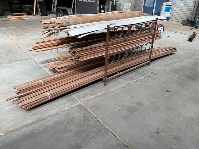 Partij afwerklatten - afbeelding 1 van  6