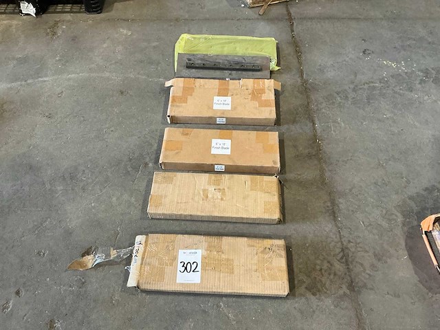 Partij afwerkmessen voor cementvlinder - afbeelding 1 van  3