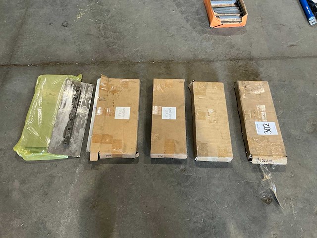 Partij afwerkmessen voor cementvlinder - afbeelding 3 van  3