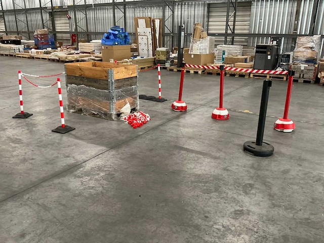 Partij afzetmaterialen - afbeelding 3 van  9