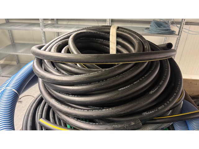 Partij (afzuig) slangen - afbeelding 6 van  9