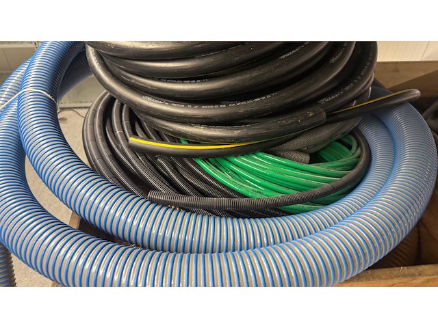 Partij (afzuig) slangen - afbeelding 7 van  9