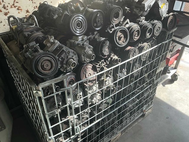 Partij airco compressors (230x) - afbeelding 14 van  19