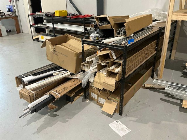 Partij aircomontagematerialen - afbeelding 1 van  13